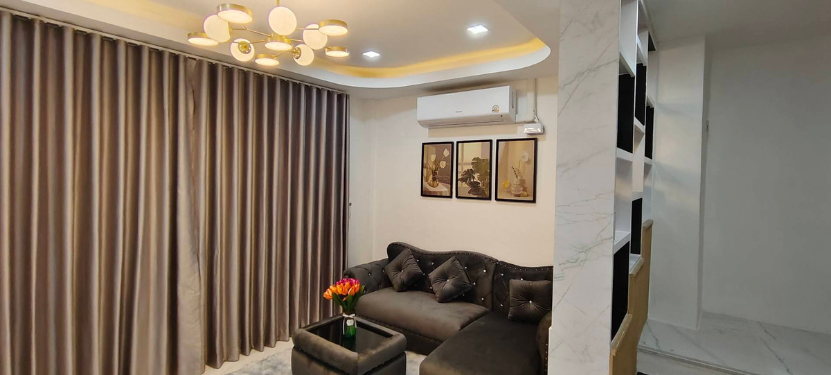 For SaleTownhomePattaya, Bangsaen, Chonburi : Chatkaew Group Village Phase 1 / 2 Bedrooms (FOR SALE) BEWN141