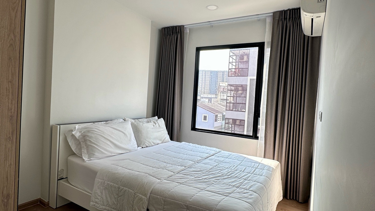 For RentCondoPinklao, Charansanitwong : Condo for rent, Chewathai Pinklao, near Siriraj, near Thammasat University, Tha Phrachan.