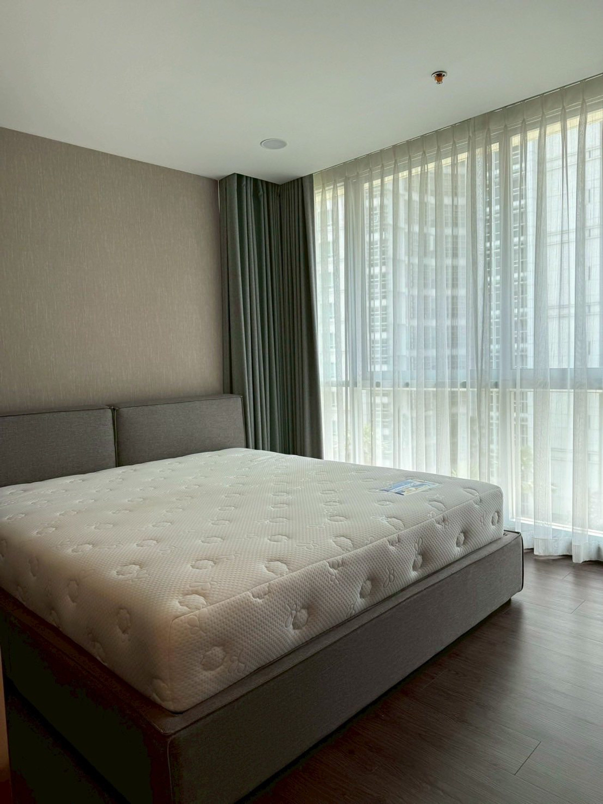 For RentCondoWitthayu, Chidlom, Langsuan, Ploenchit : # E362🎉030469 Condo for Rent: The Rajdamri Serviced Residence