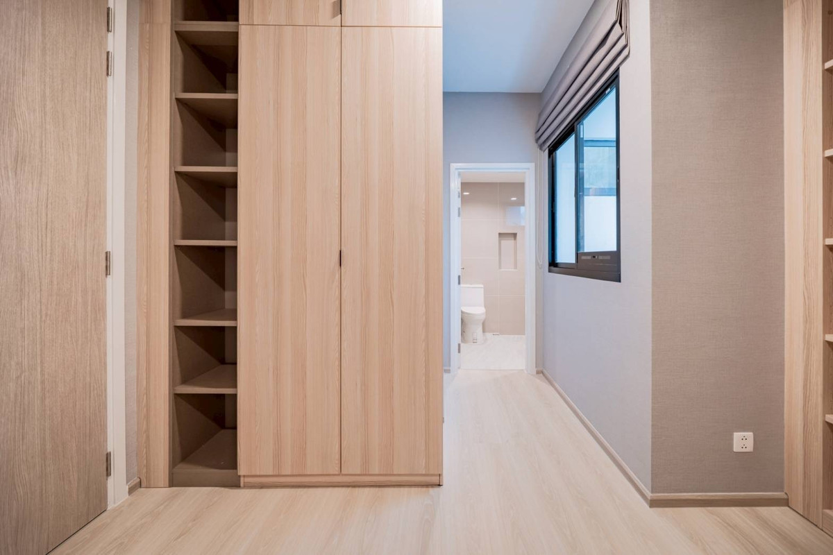 For RentTownhomePattanakan, Srinakarin : New house on the edge of the house for rent, move in immediately. Fully furnished, near Brighton College and Wellington College 🏫