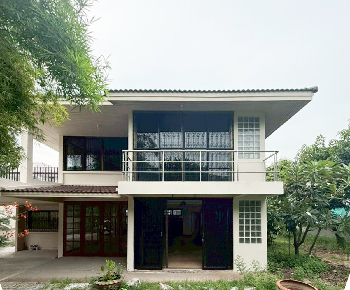 For SaleHouseRamkhamhaeng, Hua Mak : Single house for sale with tenant, near YL BTS, Lam Sali intersection, able to pass both Krungthep Kreetha - Ramkhamhaeng - Lat Phrao.