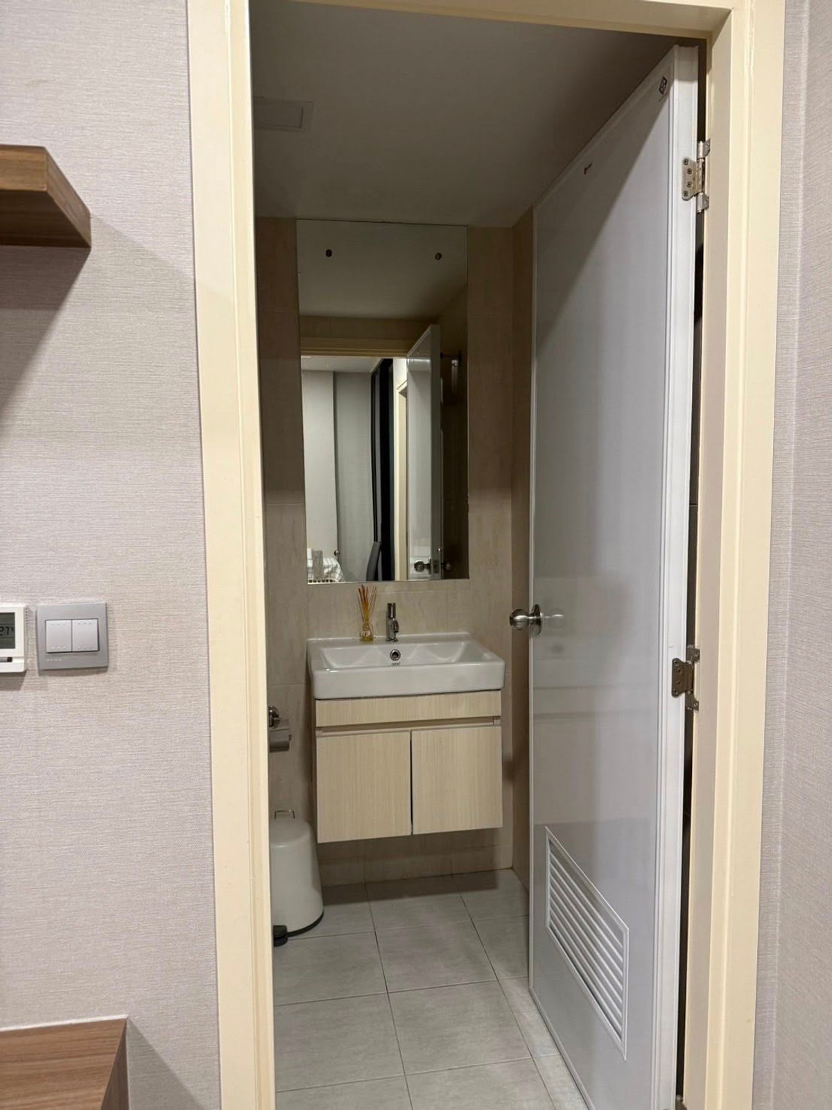 For RentCondoChokchai 4, Ladprao 71, Ladprao 48, : 🔥 Very beautiful room, ready to move in, Lat Phrao location ‼️ For rent, Atmoz Lat Phrao 71, beautiful condo, good atmosphere, fully decorated room, furniture + complete electrical appliances. Ready to move in immediately.