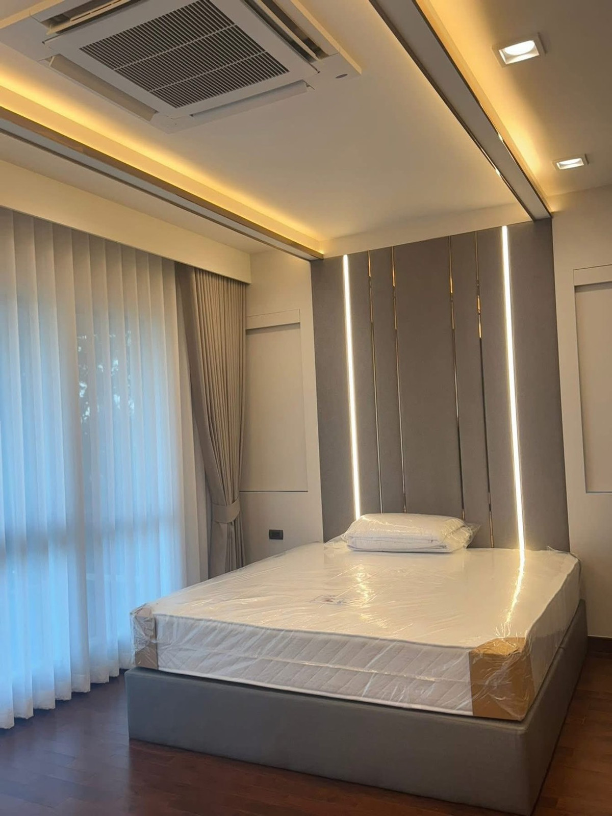 For RentHouseLadkrabang, Suwannaphum Airport : Single house for rent, Perfect Masterpiece Rama 9-Krungthep Kreetha. Complete with electrical appliances and furniture