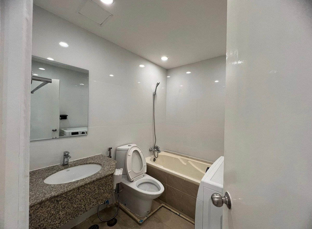 ให้เช่าคอนโดวิทยุ ชิดลม หลังสวน : 🏢 ให้เช่า วิทยุ คอมเพล็กซ์  วิวเมืองโล่ง ห้องใหญ่หายาก ใจกลาง CBD ใกล้ BTS เพลินจิต ✨