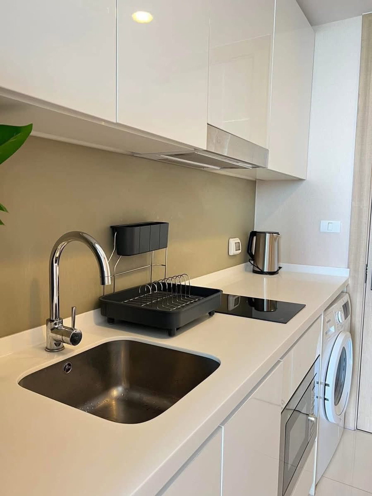 For SaleCondoPattaya, Bangsaen, Chonburi : The Riviera Wong Amat Beach / Studio (FOR SALE), The Riviera Wong Amat Beach / Studio (FOR SALE) BEWN147