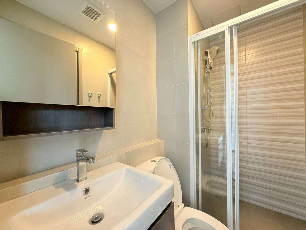 For RentCondoKhlongtoei, Kluaynamthai : 🎉🌇 Condo for Rent – High-Rise Living near BTS Ekkamai | Aspire Rama 4