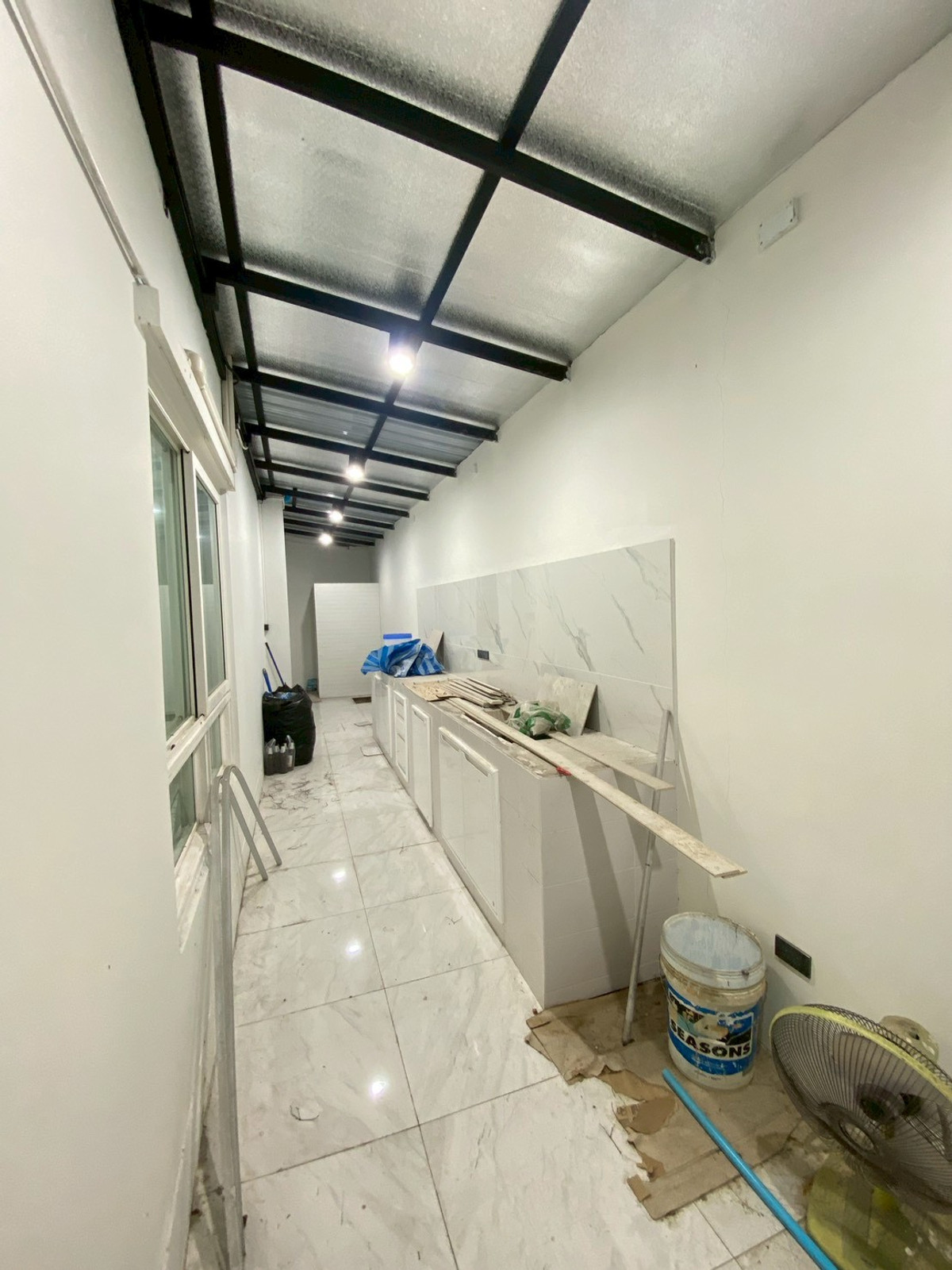 For RentNonthaburi, Bang Yai, Bangbuathong : 💕 Semi-detached house for rent, Q District Westgate project 💕 Beautiful house, ready to move in, complete with functions, suitable for both living and making a home office.