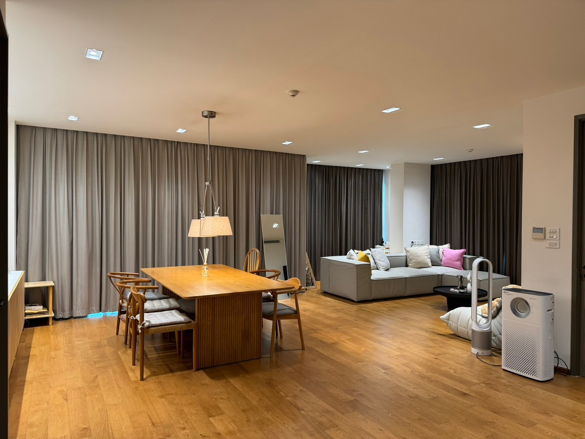 ขายคอนโดพระราม 9 เพชรบุรีตัดใหม่ RCA : 🏠✨ Rhythm Asoke 2 | ขายคอนโด 2 ห้องนอน (HBH-HL-128)