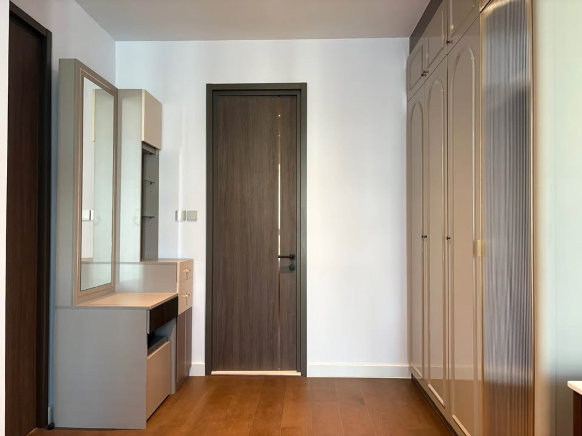 For RentCondoSathorn, Narathiwat : ᚱ For rent✅near MRT Lumpini🔥1 bedroom, 12th floor, 54 sq m.🔥Luxury condo Supalai Icon Sathorn, fully furnished.