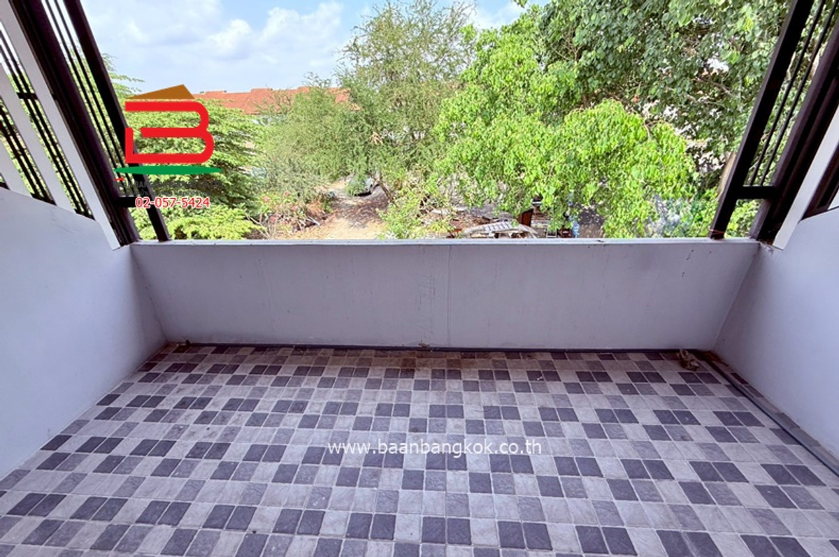 ขายทาวน์โฮมนนทบุรี บางใหญ่ บางบัวทอง : ทาวน์เฮ้าส์ พฤกษา 3 (ใกล้เซ็นทรัลเวสต์เกต) เนื้อที่ 16 ตรว. ตำบลบางคูรัด อำเภอบางบัวทอง จังหวัดนนทบุรี