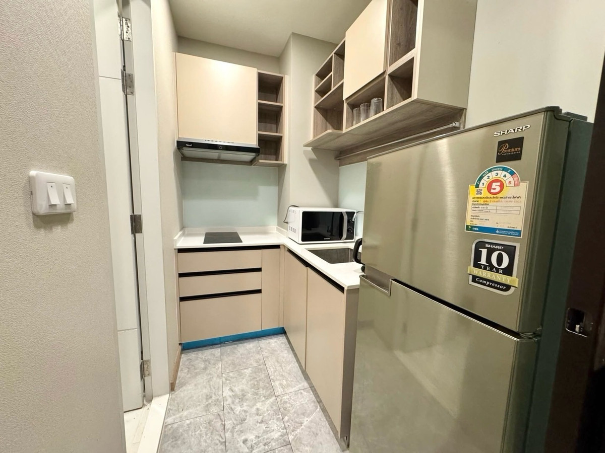 ให้เช่าคอนโดแจ้งวัฒนะ เมืองทอง : คอนโด 2 ห้องนอน ใกล้ ศูนย์ราชการแจ้งวัฒนะ / รถไฟรถไฟฟ้า  ราคาดีมาก 🔥🔥
📍โครงการ : The Cube North แจ้งวัฒนะ 12 
🚝 ใกล้ : MRT สถานีแจ้งวัฒนะ 14 เพียง 350 เมตร
💵 ราคาเช่า : 11,500 บาท / เดือน