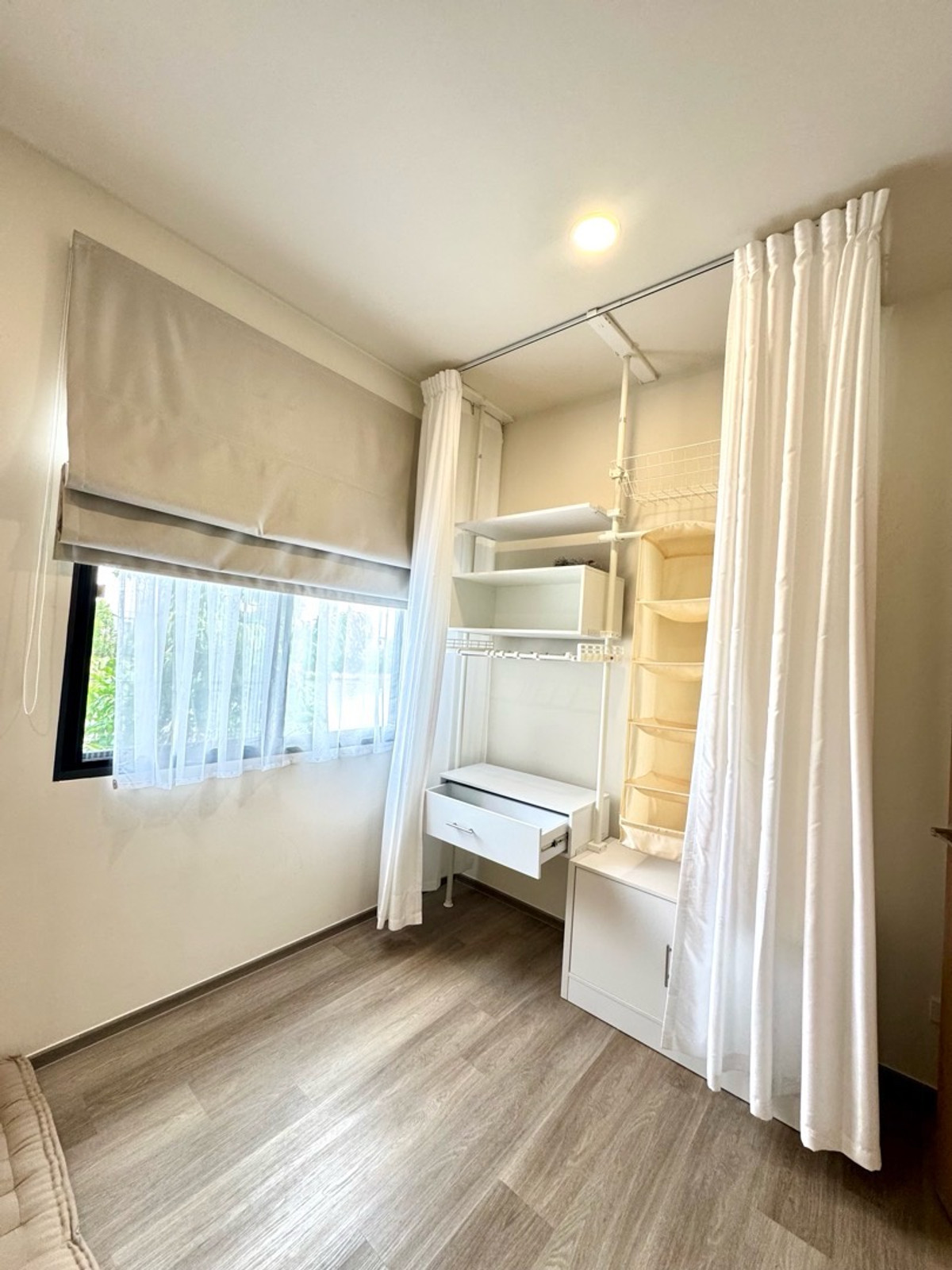 ทาวน์โฮมบางนา แบริ่ง ลาซาล : 🏡 เช่า / ขาย ทาวน์โฮม Altitude Kraf บางนา กม.5 ✨ Pet Friendly — เลี้ยงสัตว์ได้
3ล้านบาท • 2 ห้องนอน | 2 ห้องน้ำ
