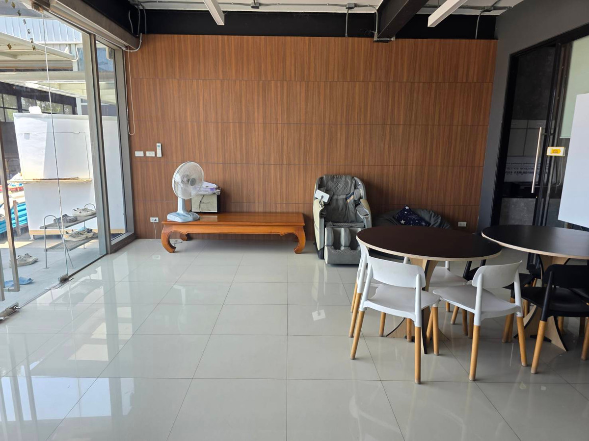 For SaleFactoryNonthaburi, Bang Yai, Bangbuathong : Land for sale with warehouse, factory, office and worker housing, price only 48 million baht.