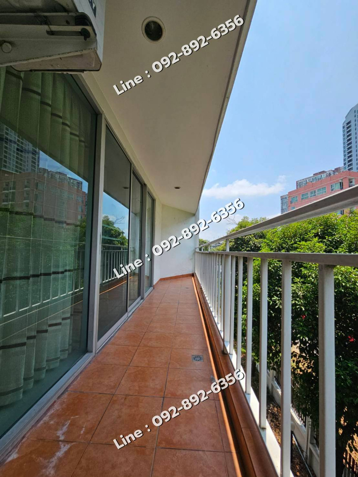 ขายคอนโดบางนา แบริ่ง ลาซาล : ขายถูก: คอนโดห้องมุม Combine 74 ตรม. รีเจ้นท์ โฮม 7/1 บางนา-สรรพาวุธ Regent Home 7/1 Bangna-Sanphawut 