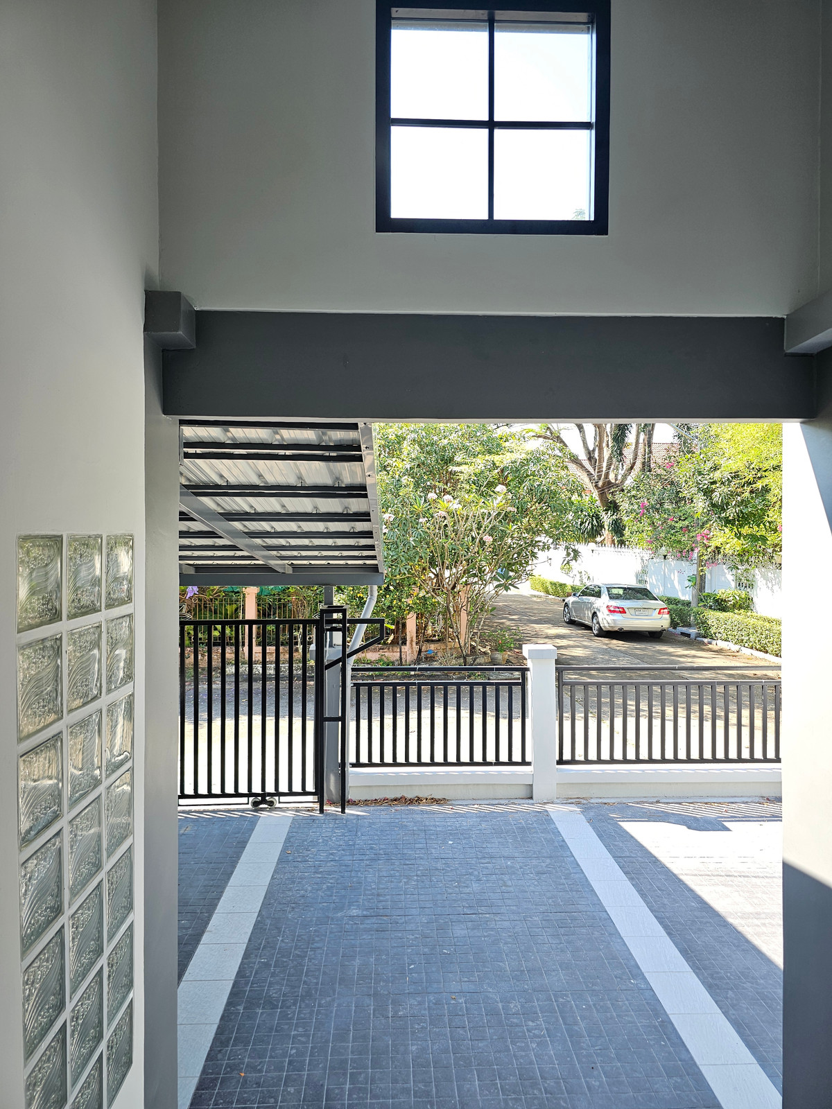 ขายบ้านพุทธมณฑล ศาลายา : ขาย!!! บ้านเดี่ยว 2 ชั้น พื้นที่ 62.3 ตร.วา @ หมู่บ้านสวนดอกไม้-ซ.บรมราชชนนี 105 เขตทวีวัฒนา, กรุงเทพฯ