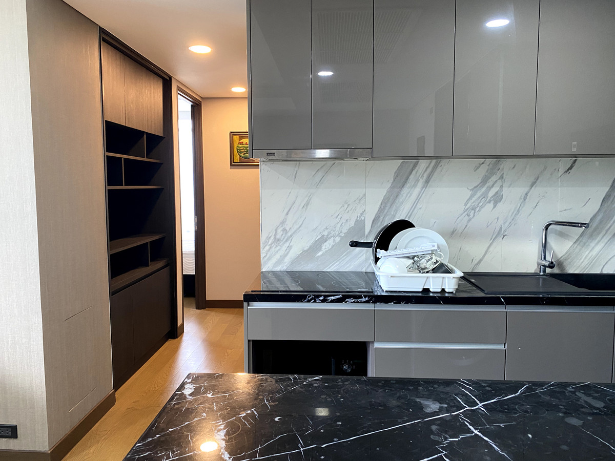 ให้เช่าคอนโดคลองเตย กล้วยน้ำไท : FOR RENT ✨𝐒𝐢𝐚𝐦𝐞𝐬𝐞 𝐄𝐱𝐜𝐥𝐮𝐬𝐢𝐯𝐞 𝐐𝐮𝐞𝐞𝐧𝐬✨ Fully Furniture and Ready to move in //Ask more info LineID:@thirdproperty