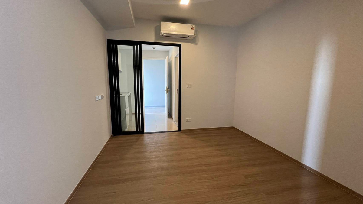 For RentCondoPinklao, Charansanitwong : ⭐️ Chapter One Spark Charan⭐️ Room for rent, size 23 sq m., 6th floor, ready to move.