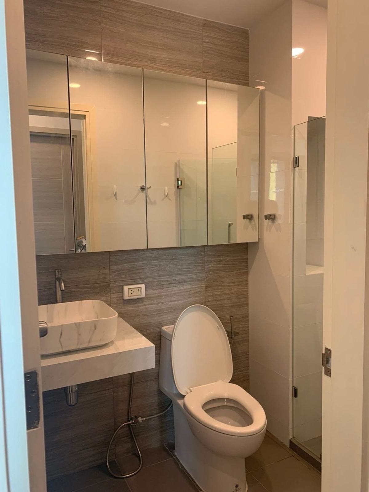 ให้เช่าคอนโดบางนา แบริ่ง ลาซาล : ✨🐶 เลี้ยงสัตว์ได้ ห้องมุม Private ใกล้ BTS แบริ่ง 550 ม. | Brixton Pet & Play Sukhumvit 107 🐾🏙️