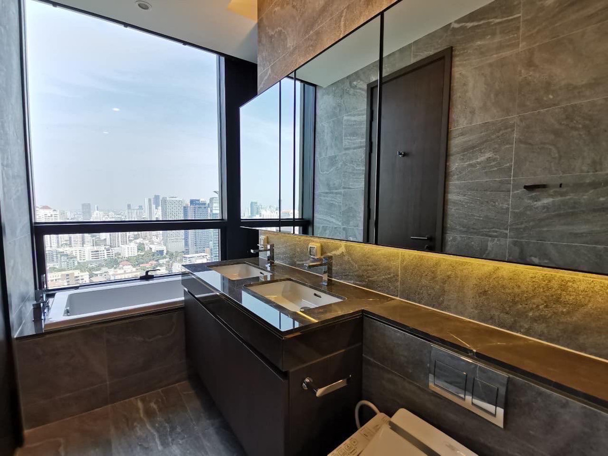 For RentCondoSukhumvit, Asoke, Thonglor : SK093/Luxury condo for rent, The Esse Sukhumvit 36, potential location.