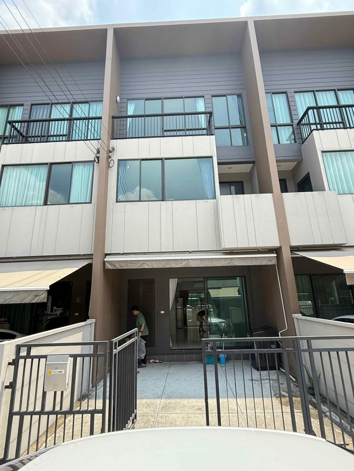 ให้เช่าทาวน์โฮมเสรีไทย-นิด้า : ให้เช่าทาวน์โฮม 3 ชั้น บ้านกลางเมืองลาดพร้าว -เสรีไทย 🔥23.000/เดือน🔥 