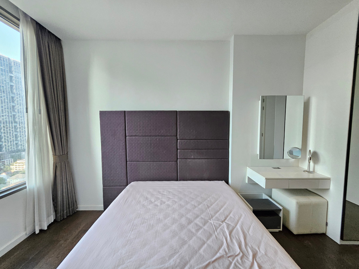 ให้เช่าคอนโดสาทร นราธิวาส : WFH แบบฟินๆ วิวเมืองสาทรแบบ Unblocked! Nara 9 ใกล้ BTS เพียงเอื้อมมือ 🚆