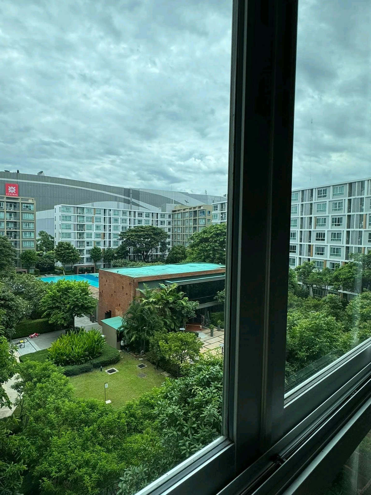 For RentCondoChiang Mai : Rent D condo Sign, next to Zen Fest, Chiang Mai, garden view, 5th floor, 10,000 / month.