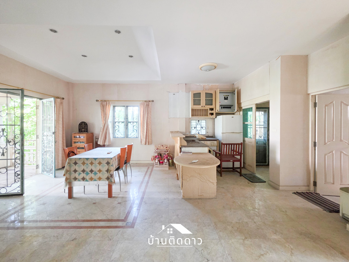 ขายบ้านราษฎร์บูรณะ สุขสวัสดิ์ : ขายตามสภาพแต่ศักยภาพล้น! บ้านเดี่ยวมัณฑนา 4 นอน 3 น้ำ พื้นที่เยอะสะใจ ใกล้สโมสรส่วนกลาง แถมทำเลยังใกล้พระราม3 เพียง 15 นาที