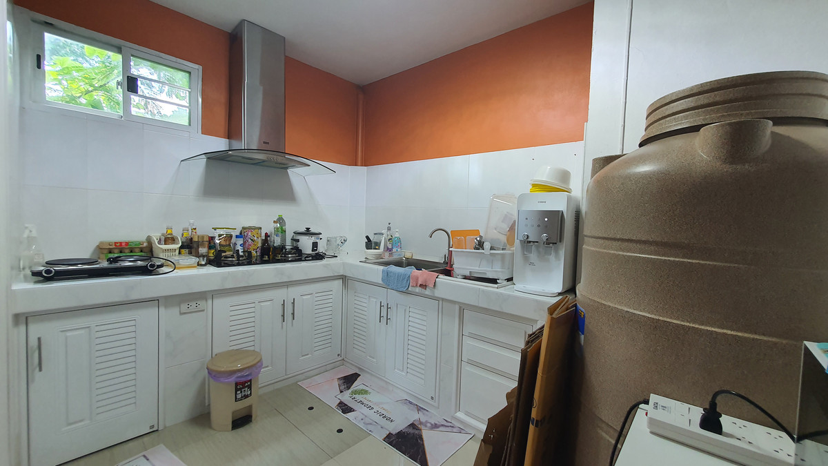 For RentShop HouseKaset Nawamin,Ladplakao : 4-story shophouse for rent on Sukonthasawat Road, good location, near Satri Wittaya 2 School.