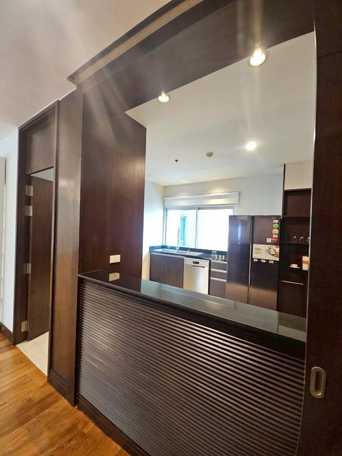 For RentCondoWitthayu, Chidlom, Langsuan, Ploenchit : Royal Residence Park rent 275 sqm 4 beds 3 baths 170,000 per month