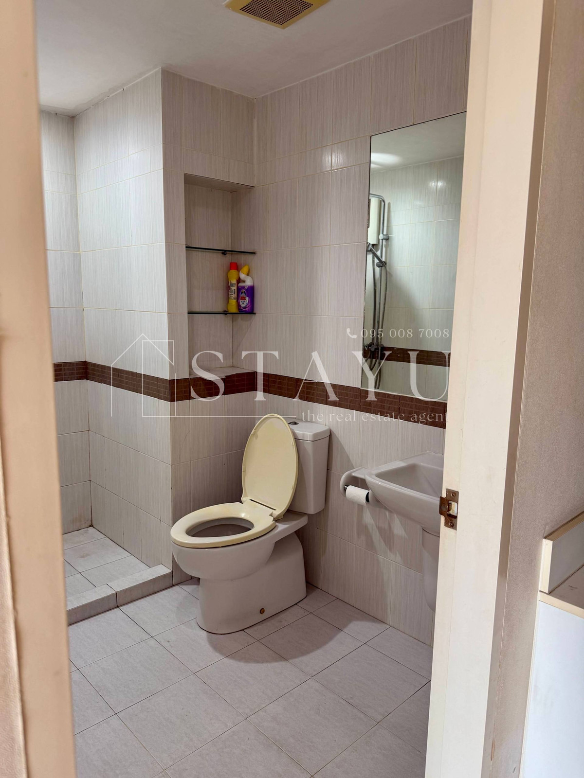 For RentCondoRama9, Petchburi, RCA : 🔥🔥 Owner selling at a loss!! Best price in the building!! Great value for anyone who gets it!! Fully furnished!! Ready to move in!! Casa Condo Asoke Dindaeng, near MRT Rama 9. Contact urgently before it’s gone!! 🔥🔥