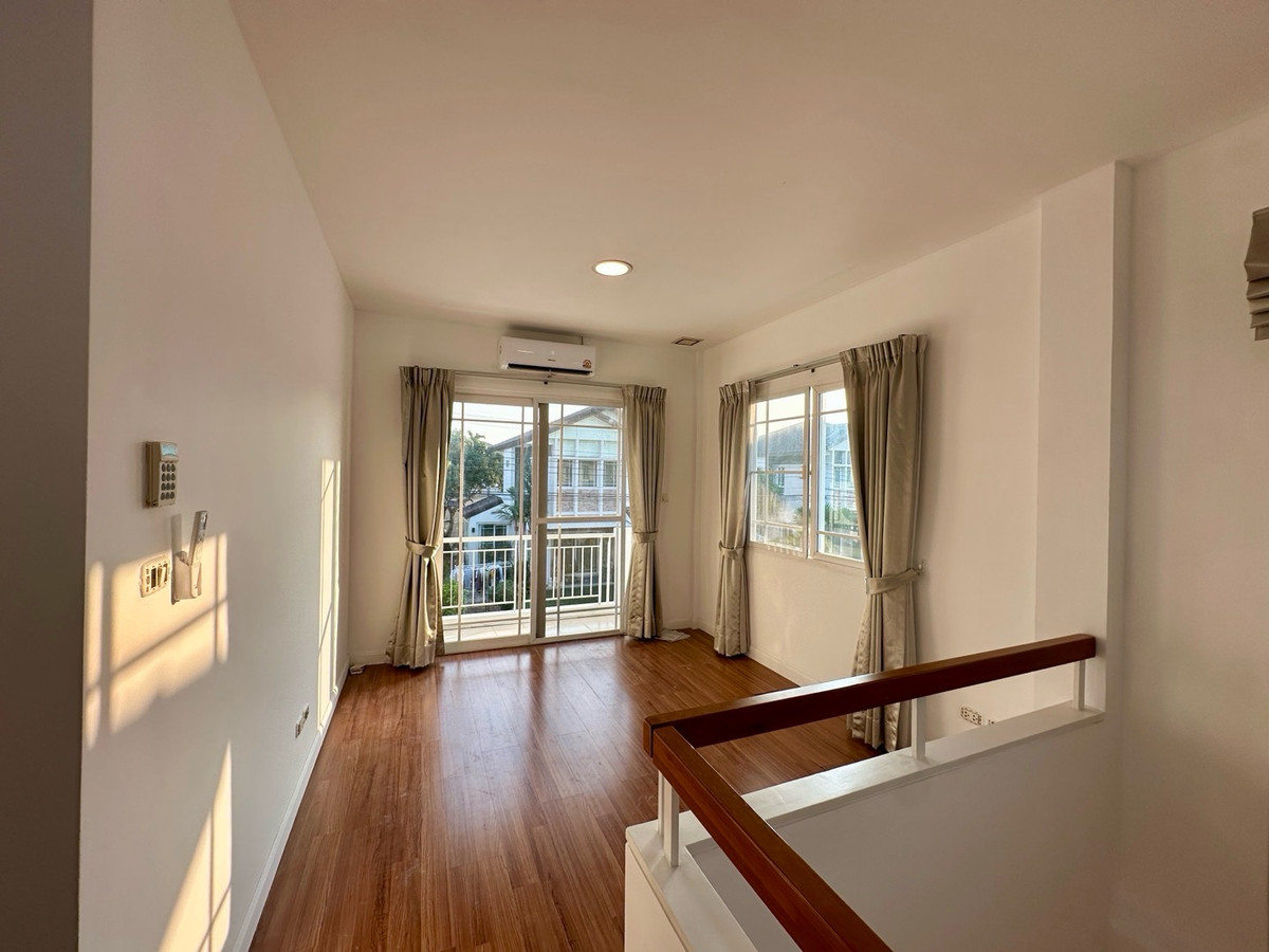 ให้เช่าบ้านลาดกระบัง สุวรรณภูมิ : 🐶 ย้ายเข้าได้ทันที! บ้านเดี่ยว 2 ชั้น พื้นที่กว้าง เลี้ยงน้องหมา-แมวได้ รับสัญญาเช่าระยะสั้น
