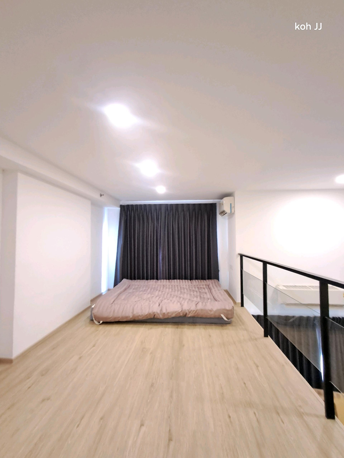 For RentCondoPattanakan, Srinakarin : FOR RENT 2-story condo (Duplex), high floor, beautiful view @The Rich Rama 9 - Srinakarin
Next to Triple Station | Near MRT Hua Mak & Airport Rail Link