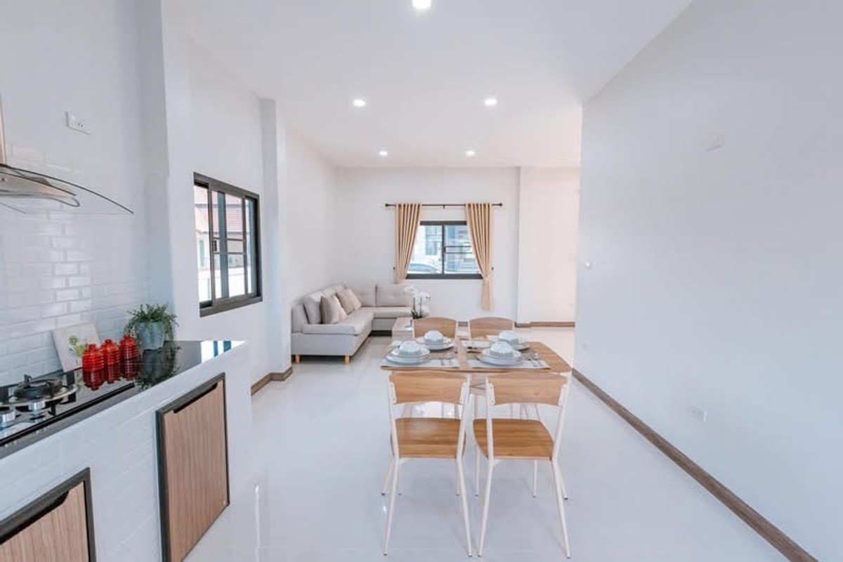 ขายบ้านเชียงราย : ✈️ ด่วน! ขายบ้านเดี่ยวพร้อมอยู่เชียงราย (โซนบ้านดู่) ดีไซน์มินิมอล พื้นที่กว้าง 88.6 ตร.ว. ใกล้สนามบินแม่ฟ้าหลวงเพียง 5 นาที! 🏡