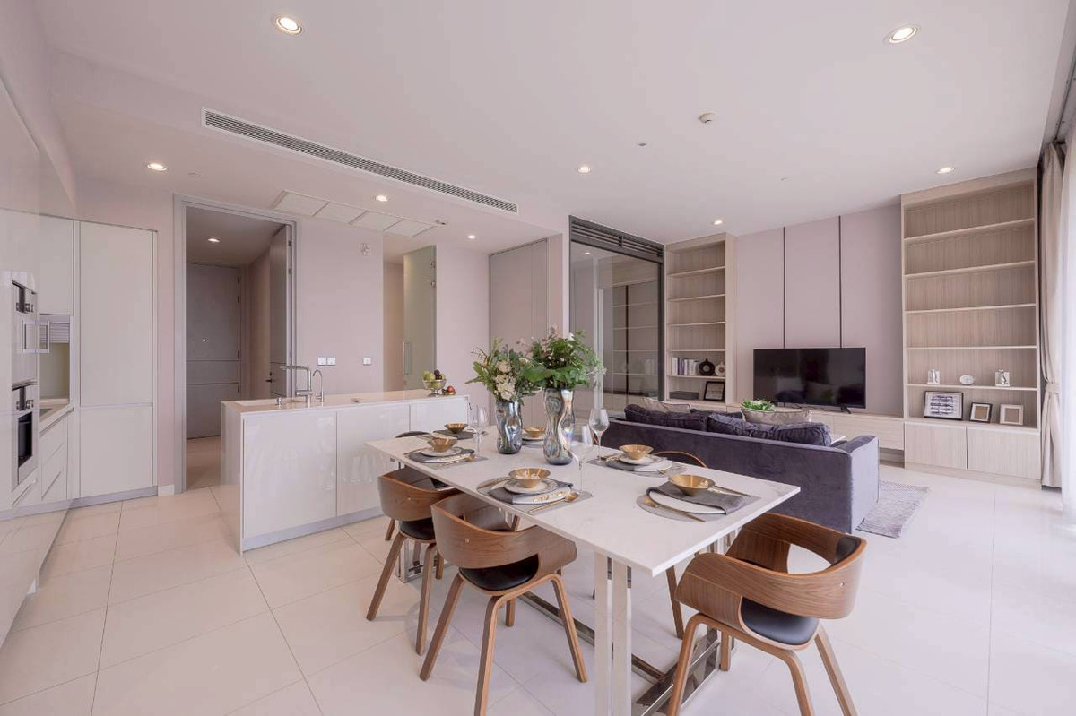 CondoSukhumvit, Asoke, Thonglor : RC033526 Condo 2 beds for rent/sale at VITTORIO Sukhumvit 39 near BTS Phrom Phong