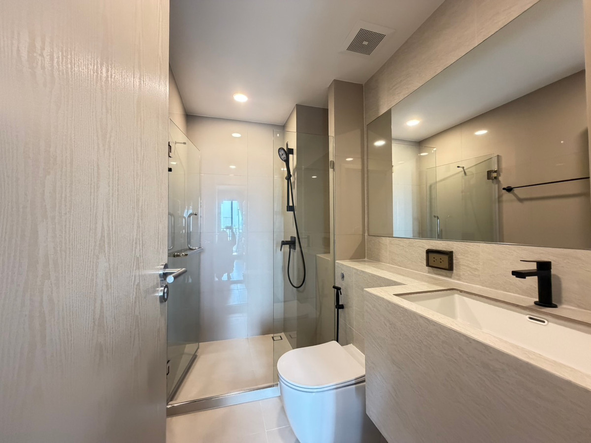 ให้เช่าคอนโดปิ่นเกล้า จรัญสนิทวงศ์ : 🏢💛✨New Condo for Rent 🚫NOT PET FRIENDLY | Triple Station Access 🚆 1BR 28 Sq.m. | Only 15,000 THB/Month