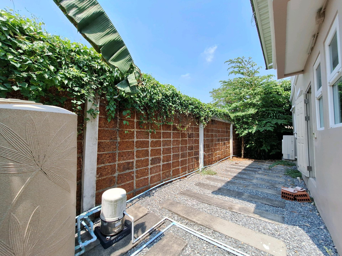 ให้เช่าบ้านมีนบุรี-ร่มเกล้า : บ้านเช่าร่มเกล้า ศุภาลัย พาร์ควิลล์ ร่มเกล้าสุวรรณภูมิ มีนบุรี 67 ตร.ว. 3 นอน ติดถนนร่มเกล้า เข้ามาเพียง 250 เมตร