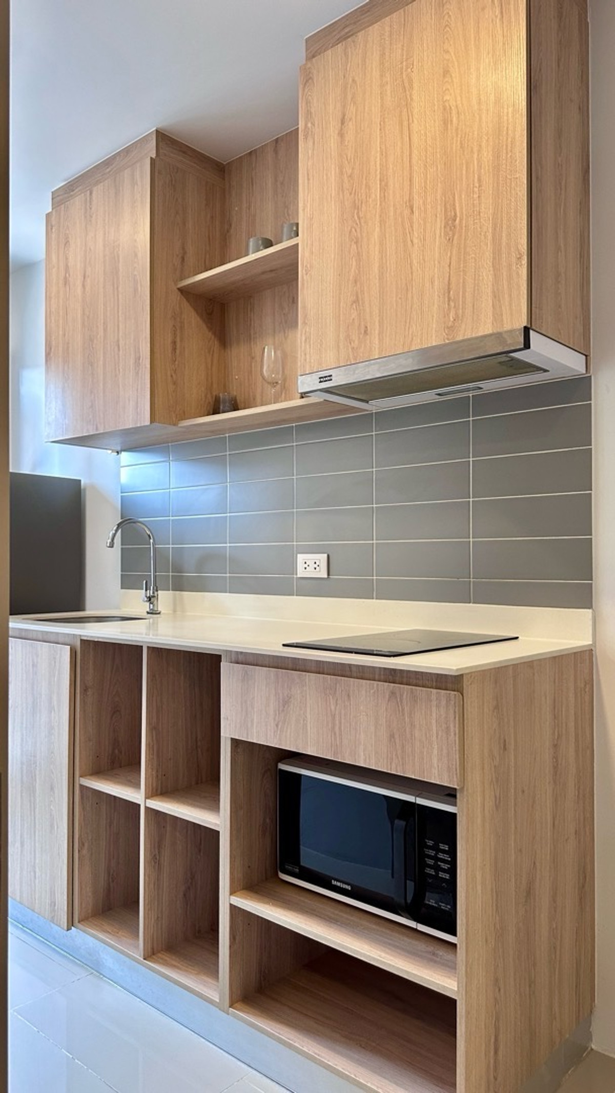 For RentCondoPinklao, Charansanitwong : Condo for rent, Chewathai Pinklao, near Siriraj, near Thammasat University, Tha Phrachan.