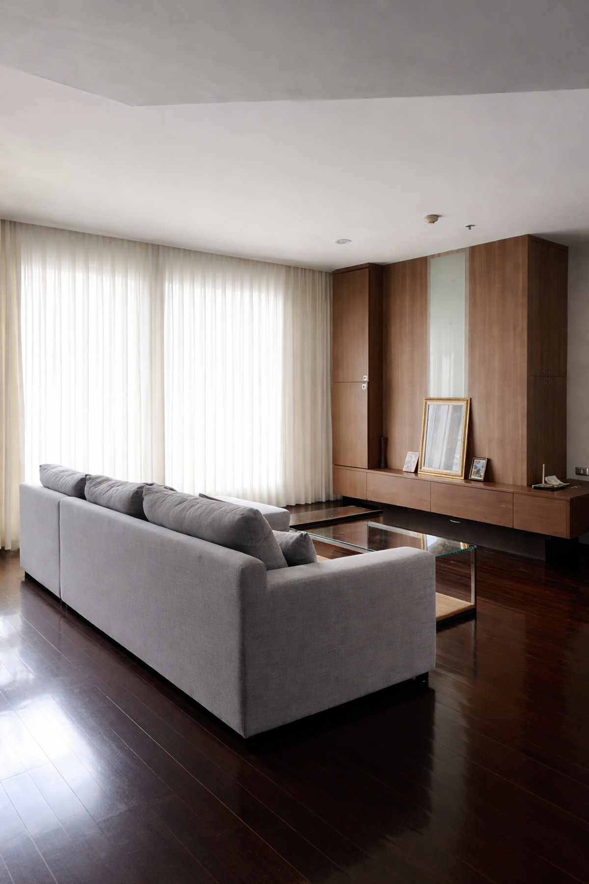 For SaleCondoSukhumvit, Asoke, Thonglor : Large 3 bedroom condo in Thonglor area, Prime Sukhumvit location that is very popular. Suitable for families, executives or foreigners who want to live in the heart of the city. With real usable space Surrounded by international restaurants, cafes, Commun