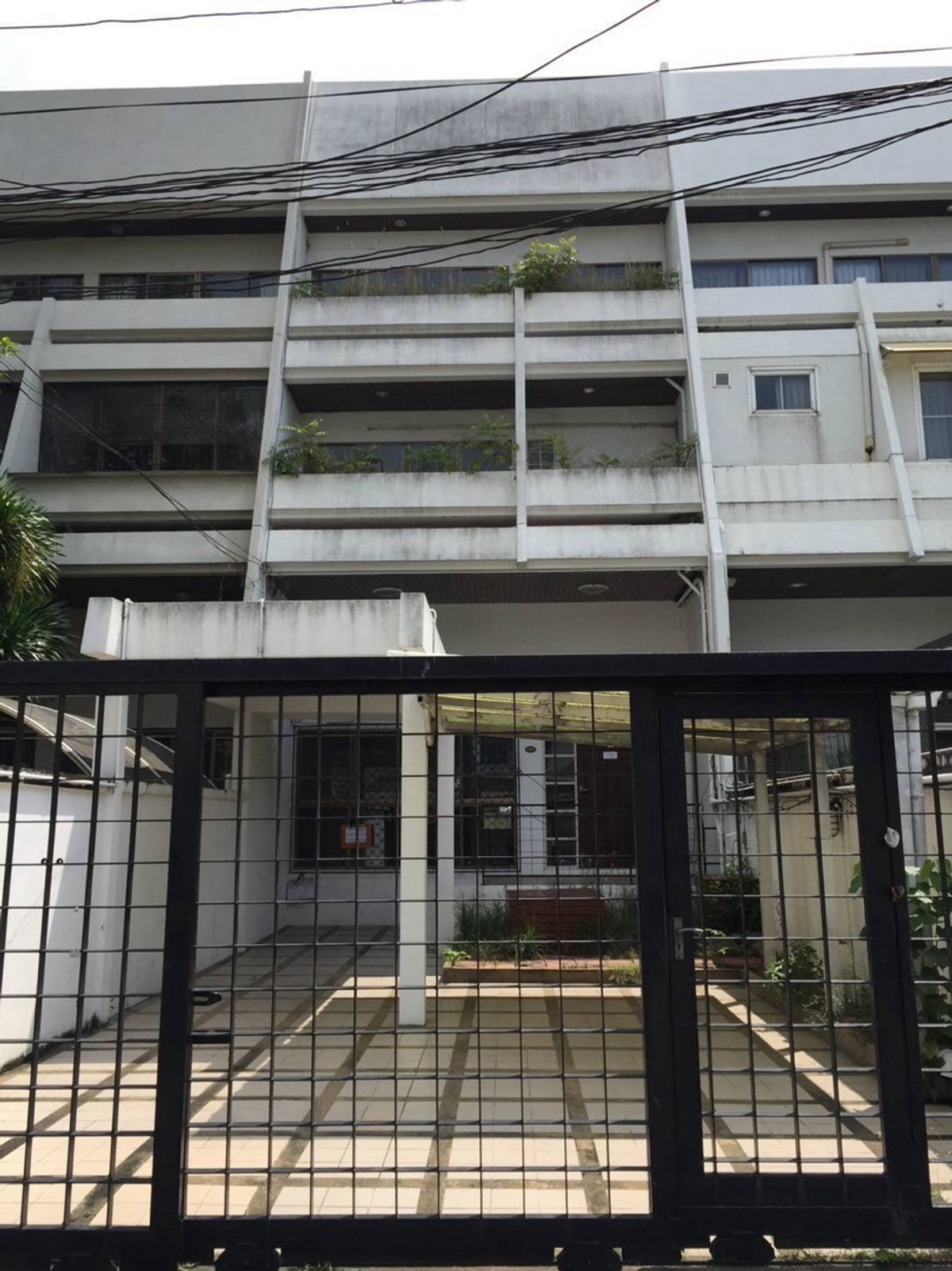 ให้เช่าโฮมออฟฟิศสุขุมวิท อโศก ทองหล่อ : สำหรับเช่า โฮมออฟฟิศ ทาวน์โฮม โฮมสตูดิโอ ซอยสุขุมวิท 34 อยู่ระหว่าง รถไฟฟ้า BTS พร้อมพงษ์ และทองหล่อ 