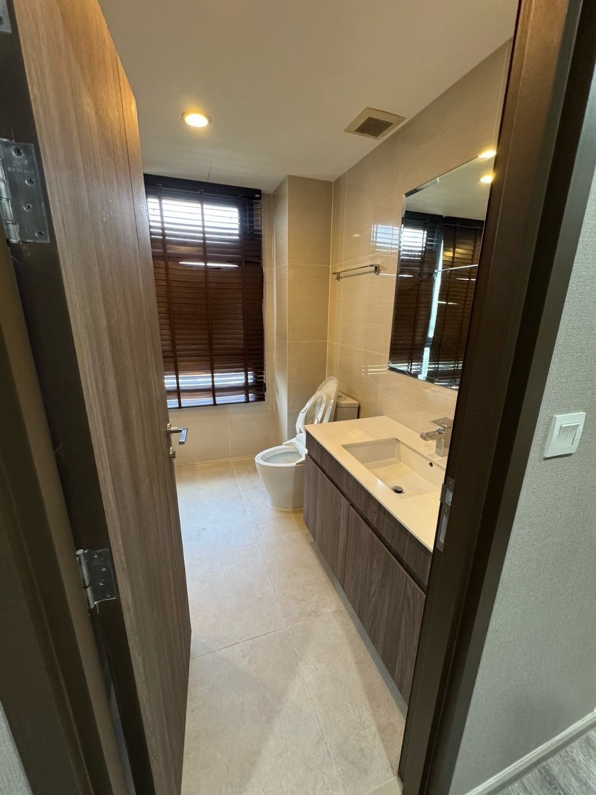 For RentCondoOnnut, Udomsuk : For Rent: Ideo Mobi Sukhumvit 66, 60,000 THB [MPr260326]