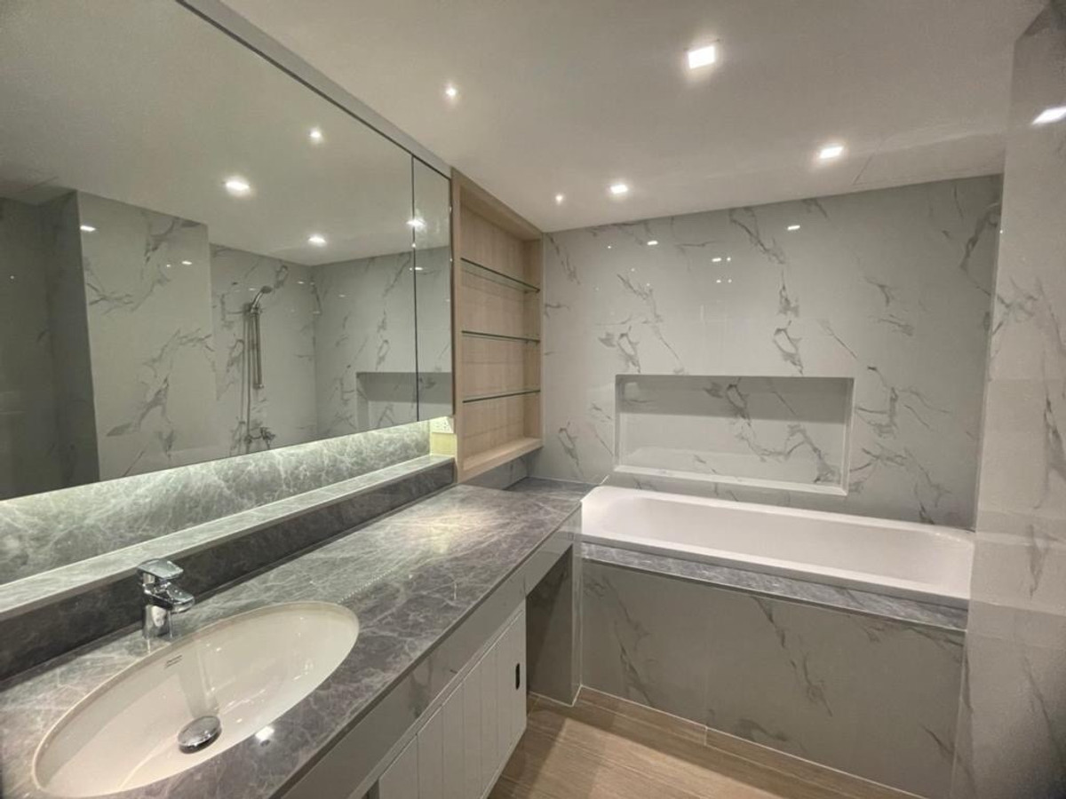 For RentCondoWitthayu, Chidlom, Langsuan, Ploenchit : Sithakarn Chidlom 3bed 240sqm 95,000/month