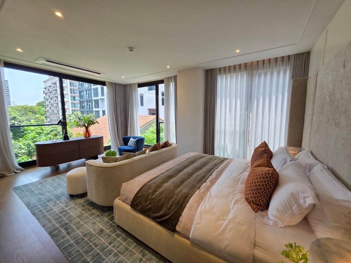 For SaleCondoSukhumvit, Asoke, Thonglor : Via 34 (Sukhumvit 34): 3bed 3bath 146.25sqm. from 40 million corner unit Am: 0656199198