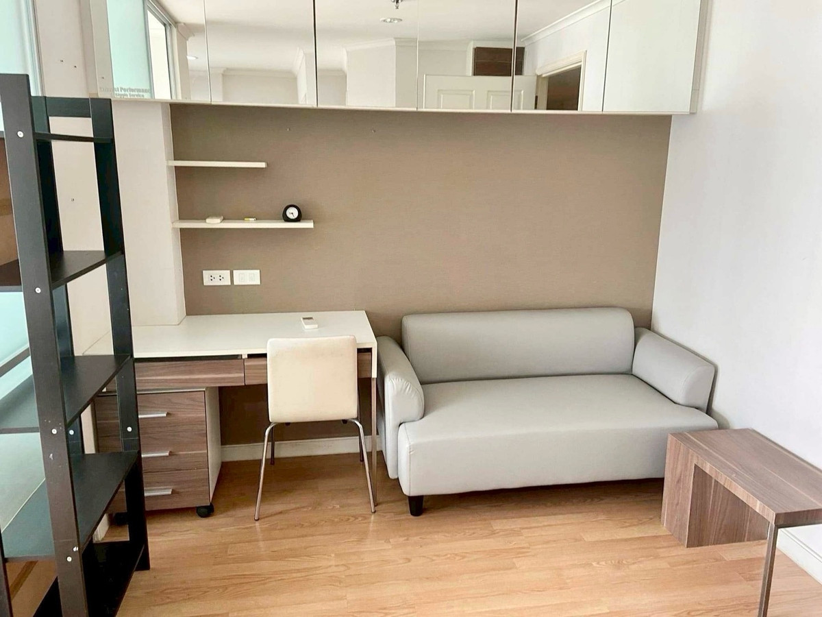 For RentCondoPinklao, Charansanitwong : 💙@condocurator 💙 For rent Lumpini Park Pinklao, fully furnished. There is a washing machine [PM0515]