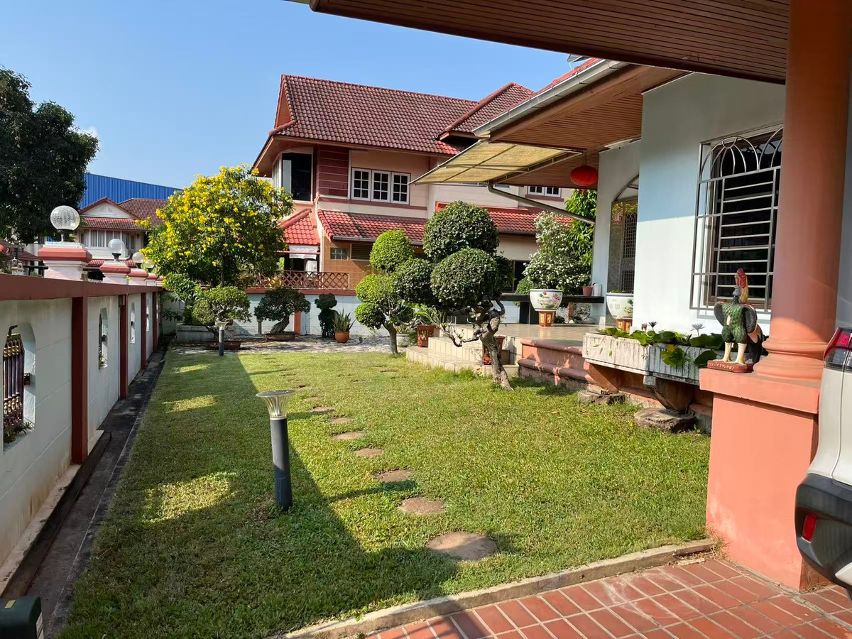 ขายบ้านสมุทรปราการ สำโรง : 📍 ขาย หมูบ้านปรีชา ทำเลศรีนครินทร์ | บ้านกว้างอยู่สบาย ราคาดีคุ้มค่า | ใกล้ห้างและสิ่งอำนวยความสะดวก 