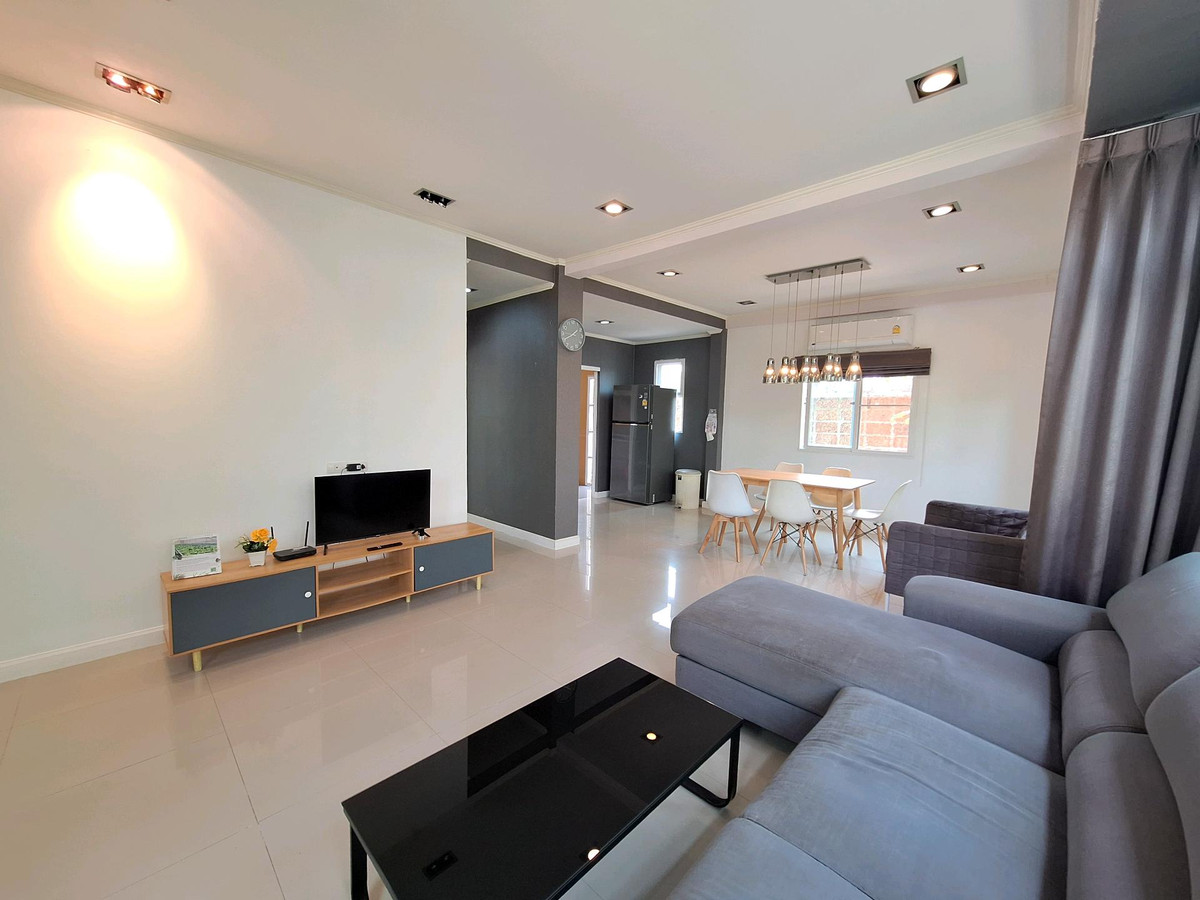 ให้เช่าบ้านมีนบุรี-ร่มเกล้า : บ้านเช่าร่มเกล้า ศุภาลัย พาร์ควิลล์ ร่มเกล้าสุวรรณภูมิ มีนบุรี 67 ตร.ว. 3 นอน ติดถนนร่มเกล้า เข้ามาเพียง 250 เมตร