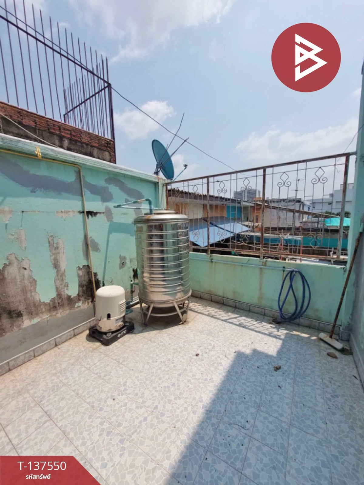 For SaleShop HouseBang kae, Phetkasem : Commercial building for sale, 4 and a half floors, Soi Phetkasem 46, Bangkok, near Seacon Bang Khae.