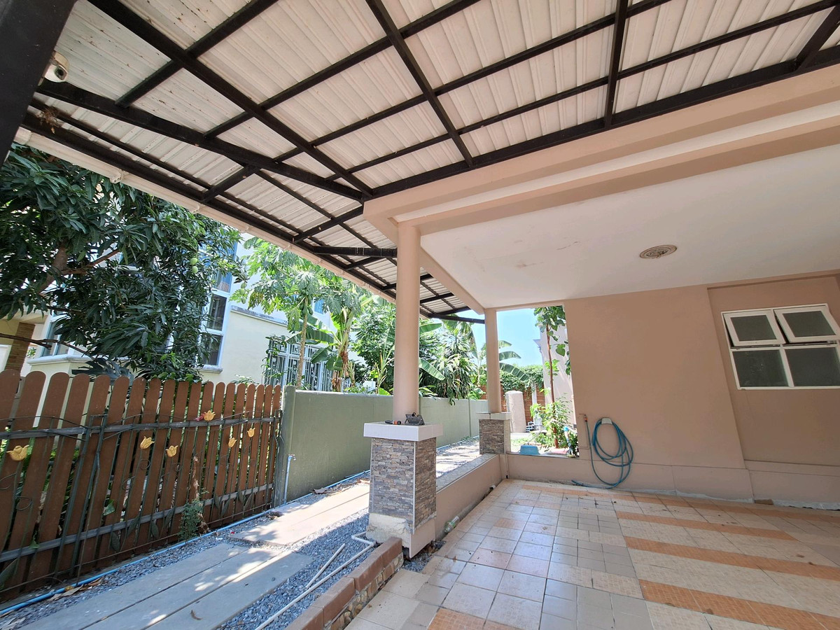 ให้เช่าบ้านมีนบุรี-ร่มเกล้า : บ้านเช่าร่มเกล้า ศุภาลัย พาร์ควิลล์ ร่มเกล้าสุวรรณภูมิ มีนบุรี 67 ตร.ว. 3 นอน ติดถนนร่มเกล้า เข้ามาเพียง 250 เมตร