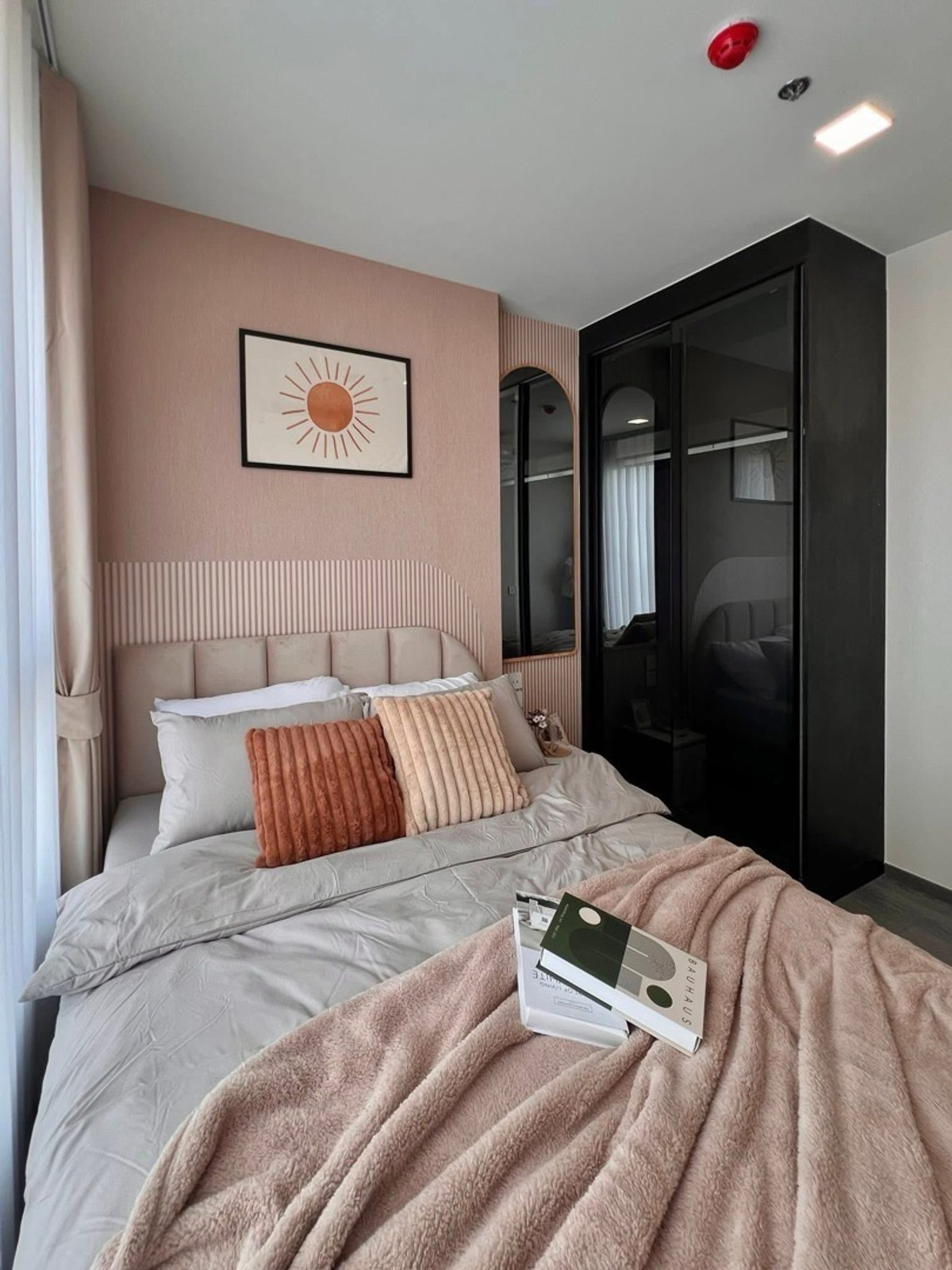 ให้เช่าคอนโดปทุมธานี รังสิต ธรรมศาสตร์ : ให้เช่า Modiz​ Avantgarde ห้องใหม่✨ ใกล้ ม.ธรรมศาสตร์ 2ห้องนอน 
1 ห้องนอน 1 ห้องทำงาน(เพิ่มเตียงได้) ครัวแยก 37 ตรม. ชั้น 22