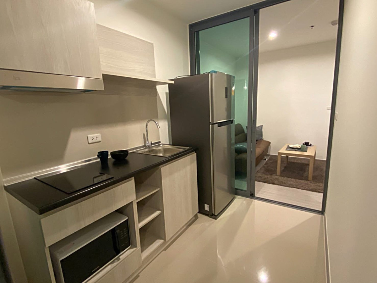 For RentCondoThaphra, Talat Phlu, Wutthakat : ⭐️ Aspire Sathorn - Ratchaphruek ⭐️1 bedroom, 1 bathroom, beautifully decorated room. There are electrical appliances ready.
