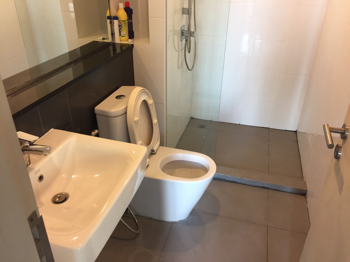 ขายคอนโดบางนา แบริ่ง ลาซาล : ปล่อยขายห้องคอนโด The Gallery ชั้นที่ 16 ขนาด 29.64 ตรม. ใกล้ BTS แบริ่ง